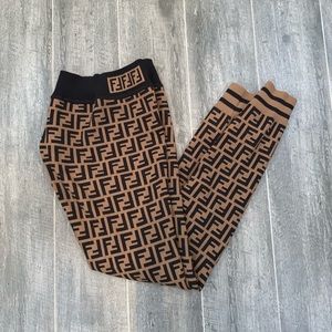 Auth. Fendi knit leggings sz small fits size 0-4.